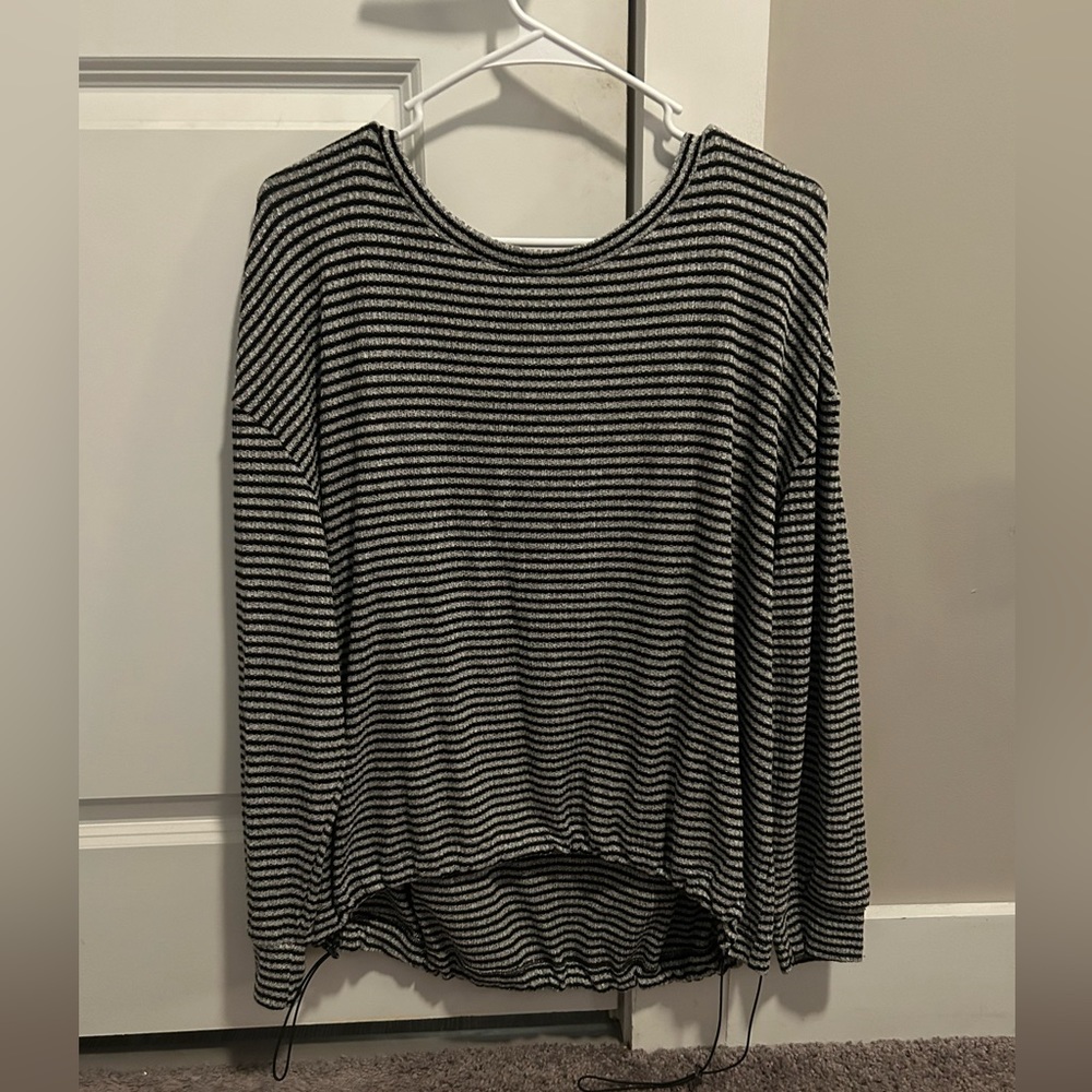Charming Charlie’s Synch Black & Gray Striped Sweater, Size Large